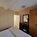 Quiet, Cozy, Luminous Apartment