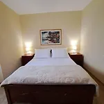 Quiet, Cozy, Luminous Apartment