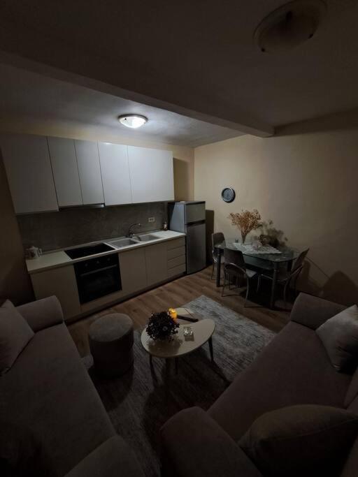 Quiet, Cozy, Luminous Apartment